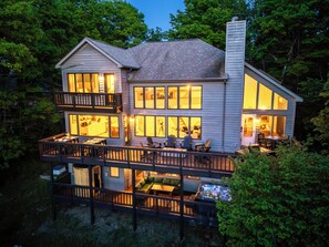 Exterior - Wildbriar Lodge • Luxe 6BR, 6,000 SqFt w/ Theater, Karaoke, Sauna & Sunset Views (Nellysford)