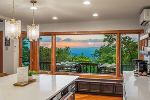 Private kitchen - Wildbriar Lodge • Luxe 6BR, 6,000 SqFt w/ Theater, Karaoke, Sauna & Sunset Views (Nellysford)