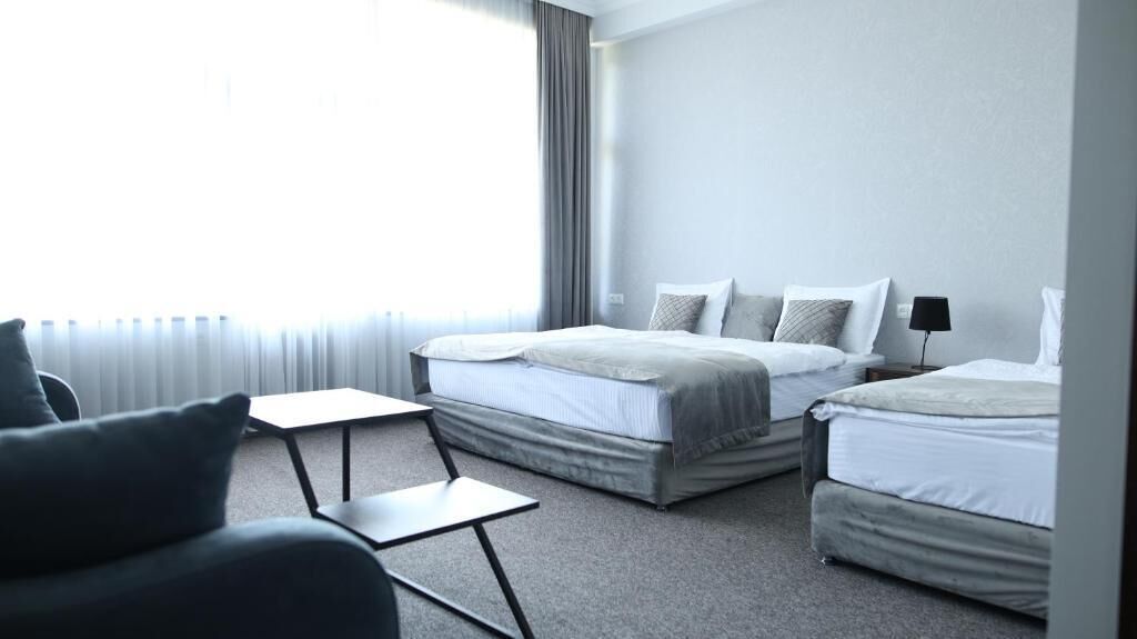 トリプルルーム バルコニー マウンテンビュー