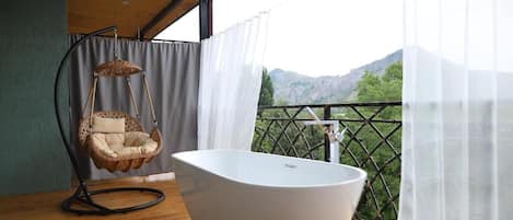 Kahden hengen luksushuone, parveke, vuoristonäköala | Ulkoalueet