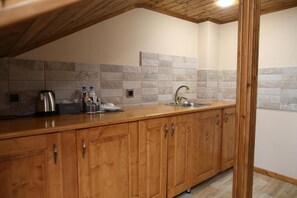 Luxury Double Room, Balcony, Mountain View | Private kitchen - BMG Hotel  (Goris)