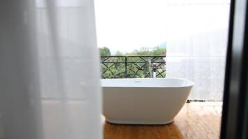 Studio Suite, Balcony, Mountain View | Interior