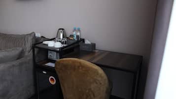 Double Room, Balcony, Mountain View | Interior