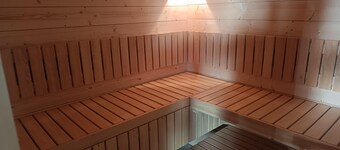 Comfortable Holiday Home, Pool, Sauna, Jacuzzi