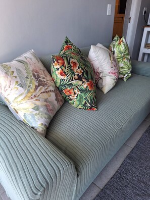 Apartment, 2 Bedrooms, Patio | Living area - Apartment in Langebaan (Langebaan)