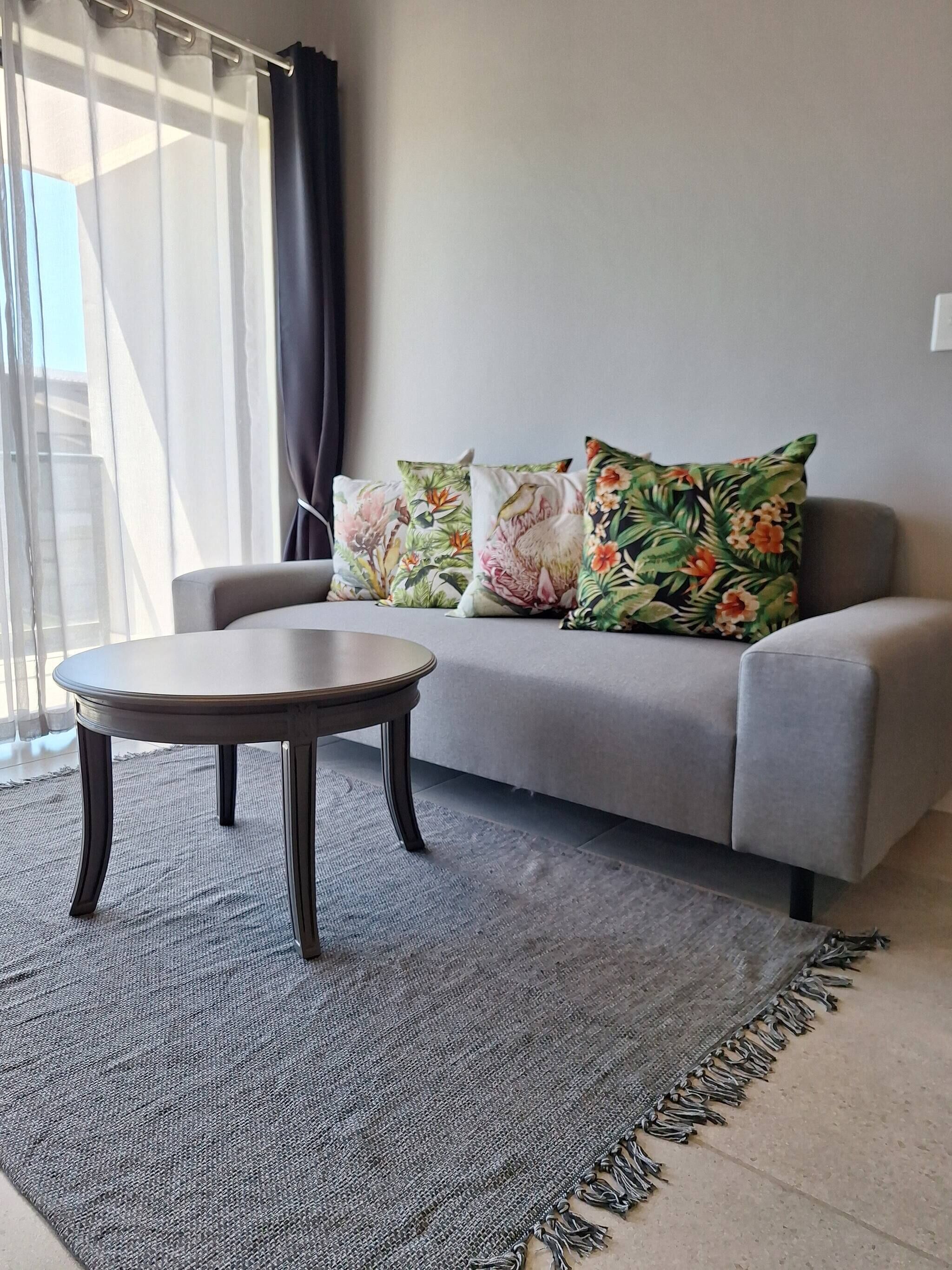 Lägenhet - 2 sovrum - uteplats | Vardagsrum