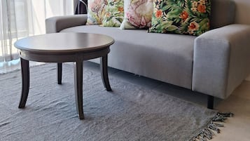 Lägenhet - 2 sovrum - uteplats | Vardagsrum