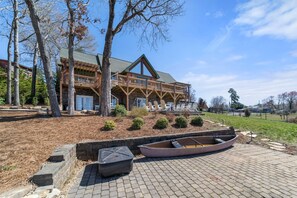 Terrace/patio - Lakefront house in Lexington:Fishing,Boating & BBQ (Lexington)