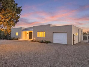 Exterior - Hygge House (Santa Fe)