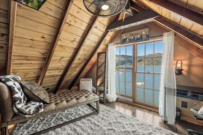 Smart TV, fireplace - Lakefront Cottage w/ Hot Tub | Iconic Boulder Bay Retreat (Big Bear Lake)