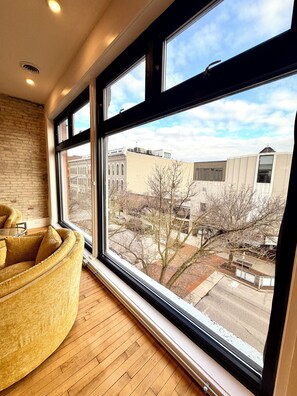 Interior - Panoramic Views of TC in this Spacious 3 Bedroom Condo (Traverse City)
