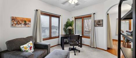 Maison, 3 chambres | Coin séjour