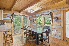 House, 2 Bedrooms | Dining - Black Bear Hideaway 2 Bedroom Home (Sevierville)