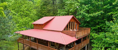 House, 2 Bedrooms | Exterior