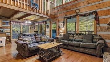 House, 2 Bedrooms | Living area