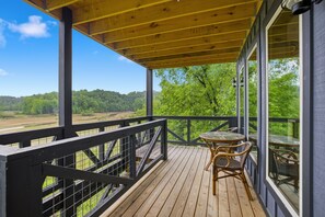 Cabin, 3 Bedrooms | Outdoor dining