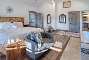 Room - Sanctuary Retreat 3 Bedroom Home (Sevierville)