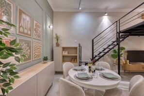 Dining - Sophisticated 1 bedroom apartment GOBLUGF (Cospicua)