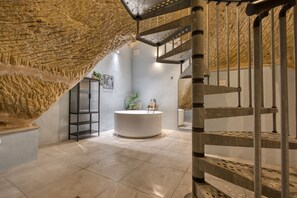 Spa - Sophisticated 1 bedroom apartment GOBLUGF (Cospicua)
