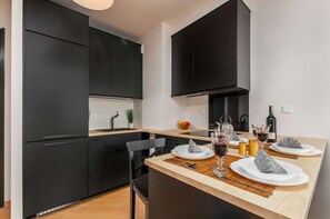 Fridge, oven, stovetop, dishwasher - Comfortable Apartment in Warsaw | Parking | Balcony (Warszawa)
