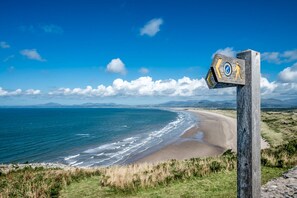 Beach - Holiday Cottage Near Harlech | Hengaeau (Llanfair)