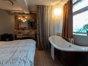 ' Romantica ' bruidssuite | Cortinas blackout, tabla de planchar con plancha y wifi gratis