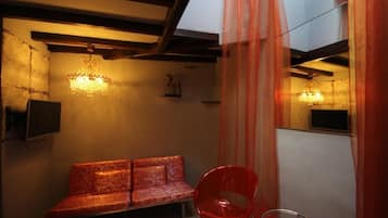 Deluxe Double or Twin Room | Interior