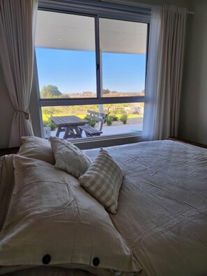 Room - Pleasant View Too - Beach Front Accommodation (Black Point)