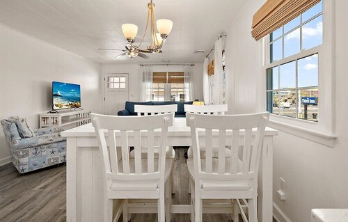 Great Location for Family fun at Jolly Roger and Boardwalk!