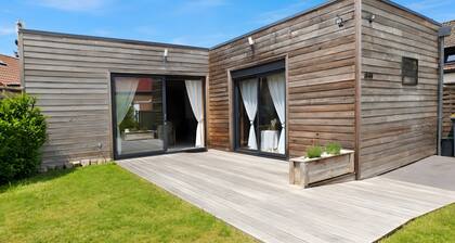 Chalet 'Le Ch'ti Lecelles' with Private Terrace and Private Garden