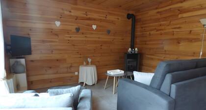 Chalet 'Le Ch'ti Lecelles' with Private Terrace and Private Garden