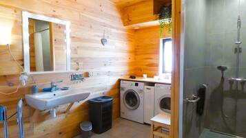 Douche, serviettes fournies