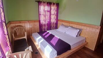 Kamar Superior, pemandangan gunung | Setrika/meja setrika