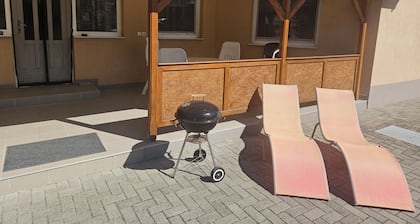 Vacation home in the Puszta, near the Danube and 10 minutes from a swimming lake. Pet-friendly!