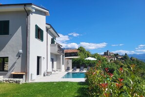 Piscina all'aperto