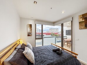 2 bedrooms, iron/ironing board, free WiFi, bed sheets - Heart of Geelong Near Waterfront and Train (Geelong)