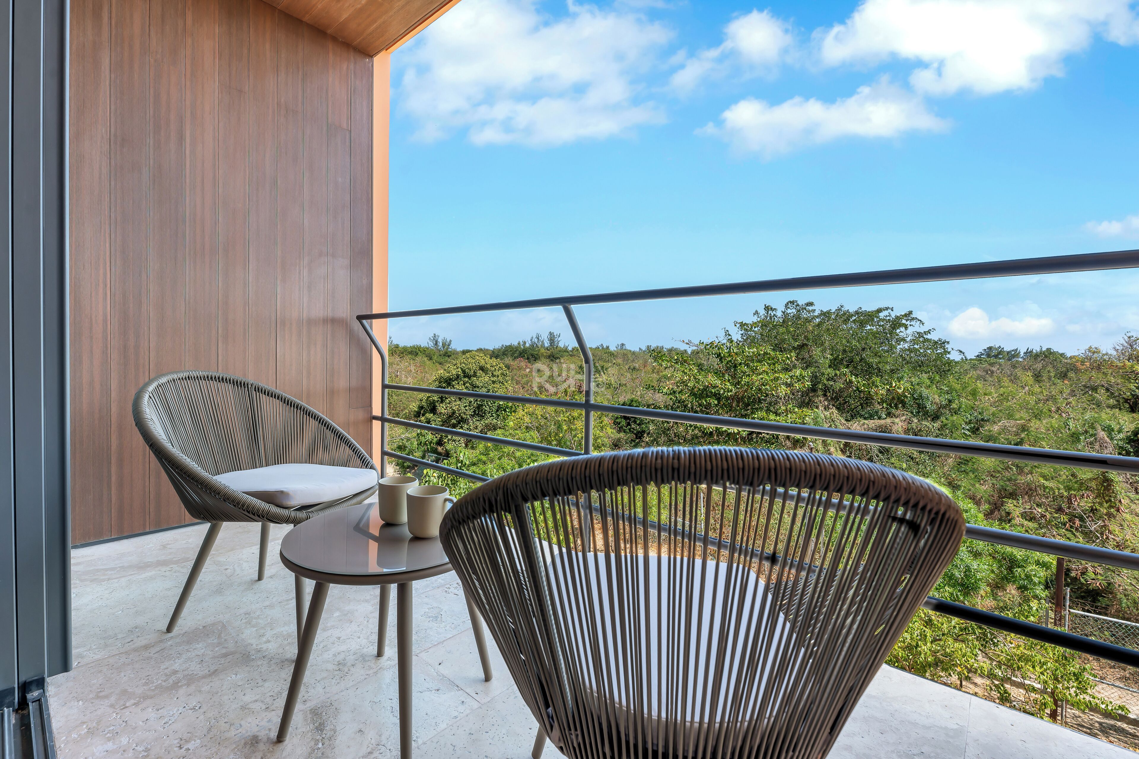 Superior Studio, Balcony, Garden View | Property grounds