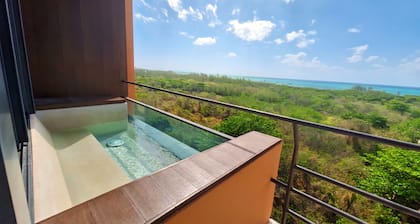 Ixuh Ocean Front 5 Ave Playa del Carmen