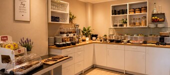 Elbhotel Dresden by Aurum