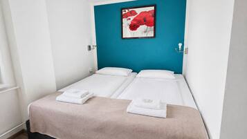 Economy Double Room | Desk, laptop workspace, free WiFi