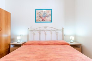 1 dormitorio y ropa de cama