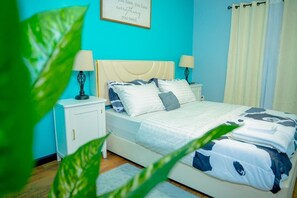 2 habitaciones, tabla de planchar con plancha, wifi y ropa de cama 