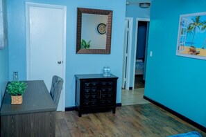 Dining - The Cozy Mood 2-bedroom apartment in tranquil Dayton with AC (Dayton)