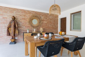 Dining - Apartement "Garden Vill" with Garden, Terrace & Wi-Fi (Peschiera del Garda)