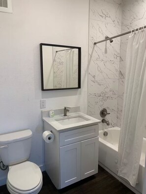 Soap - Spacious 6x3 Apt near UT (Austin)