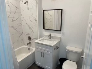 Hair dryer, soap - Perfect Studio In UT West Campus (Austin)
