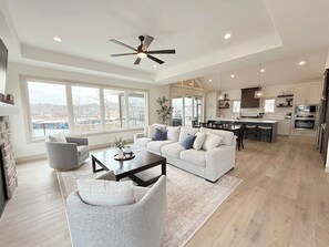 TV, fireplace - The Blue Sapphire - Dock, Hot Tub & Fire Pit (Sunrise Beach)