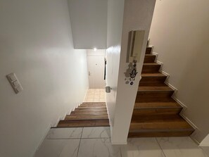 Interior - Exclusive Business Apartment in Prime Location – Stylish (Rodgau)
