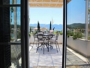 Dining - Escape Villa Island Peaceful Oasis with Pool (Lovište)