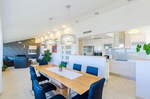 Dining - Elegant Sea-View Villa with Pool (Zavrelje)